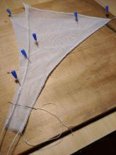 Sešití sítě na druhé straně dokončeno