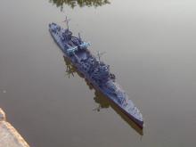 Těžký křižník USS San Francisco na vodě