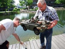 Obojživelné vozidlo na souši