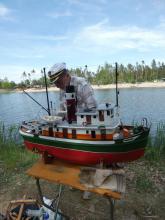 Stanislav Jedlička chystá parník na jízdu.