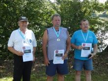 F4A2: 1. Jaroslav Klomfar (uprostřed)