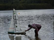 Ačkoli je u startoviště plachetnic několik mol, veřejně přístupné není žádné.