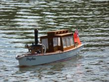 Parník Daphne Jonáše Podrazila jsme několik let neviděli.