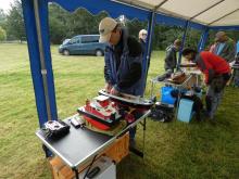 Vlastimil Blažek nad svými modely