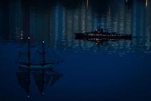 Svítící modely na vodě