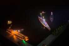 V přístavu bylo živo.