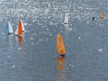 Jedna ze soutěžních jízd plachetnic Footy