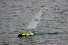 Polský modelář Kamil Musiejkiewicz (POL 80) mezi plachetnicemi RG-65 úspěch nezopakoval a skončil pátý.