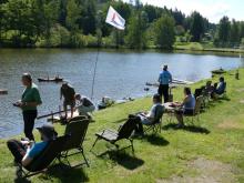 Vlajka po většinu víkendu vlála.