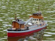 Jiří Wilczák po vodě proháněl více modelů. Tento je největší.