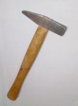 08 - Kladívko z Tesláckého učiliště